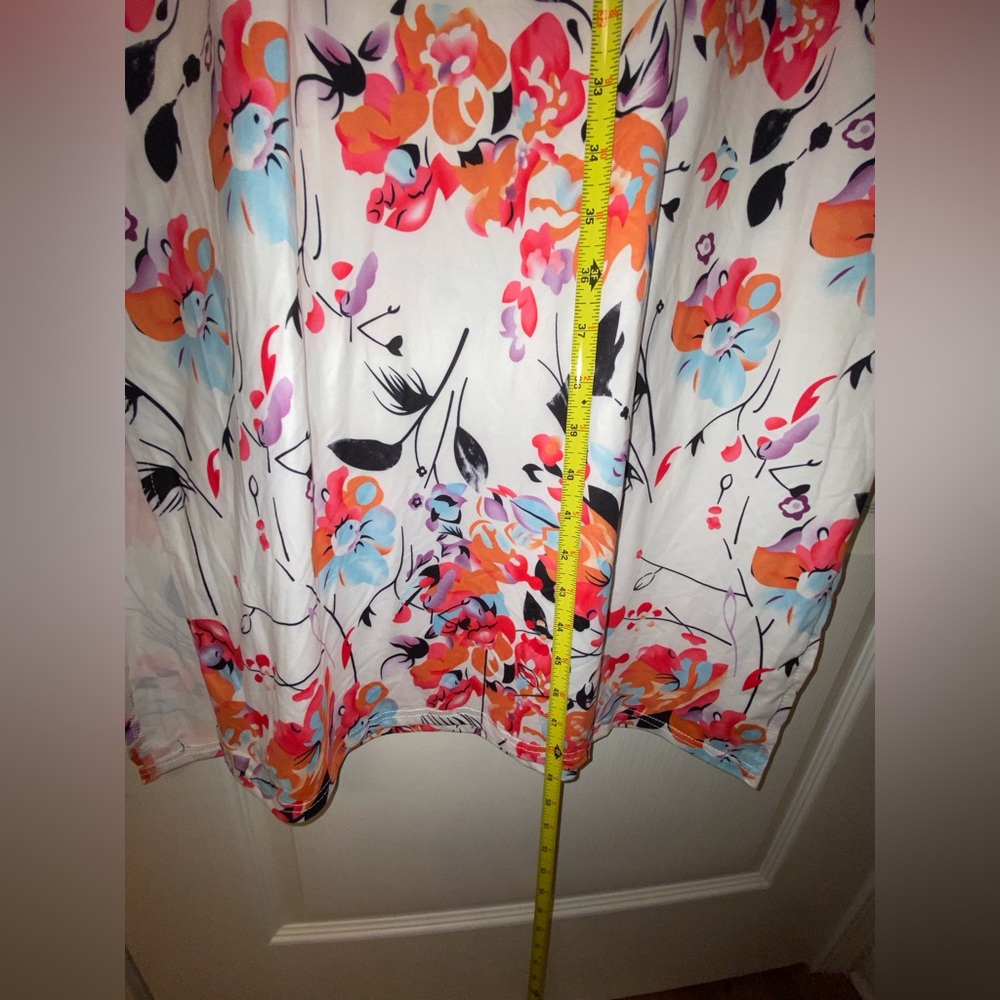 Floral Maxi Dress in White and Pink - Picture 3 of 16